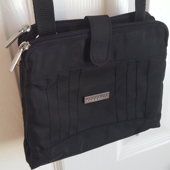 Baggallini Handbags - Small Black Baggallini Purse